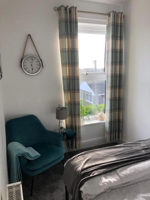 First Floor Apartment With Mountain Views Tywyn Extérieur photo