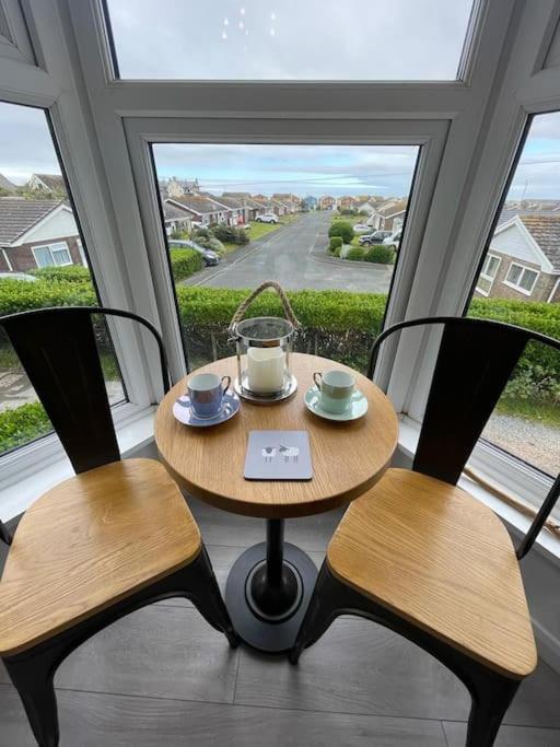 First Floor Apartment With Mountain Views Tywyn Extérieur photo