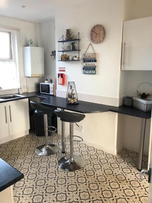 First Floor Apartment With Mountain Views Tywyn Extérieur photo